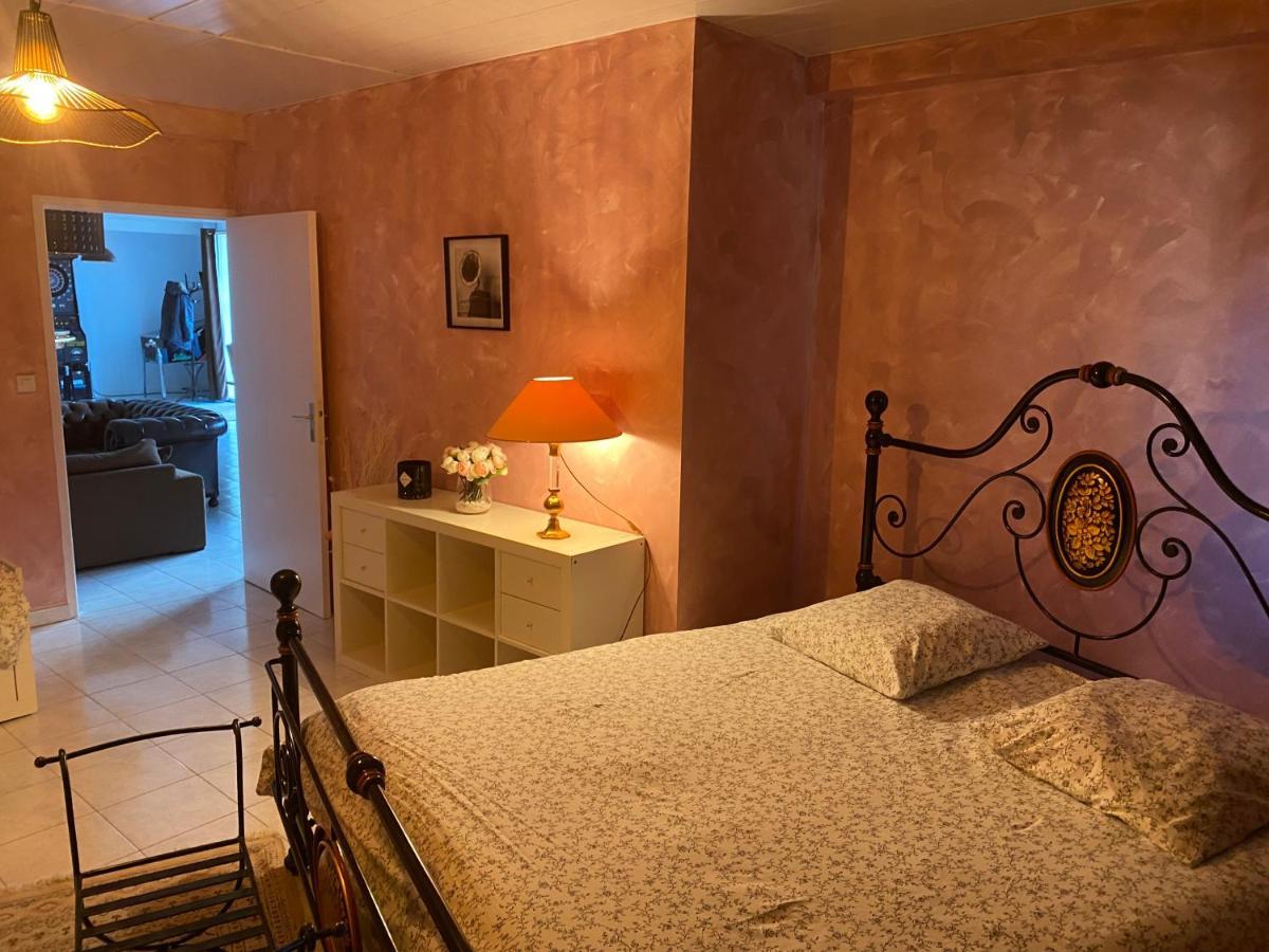Gite Du Cirque Châlons-en-Champagne Kültér fotó